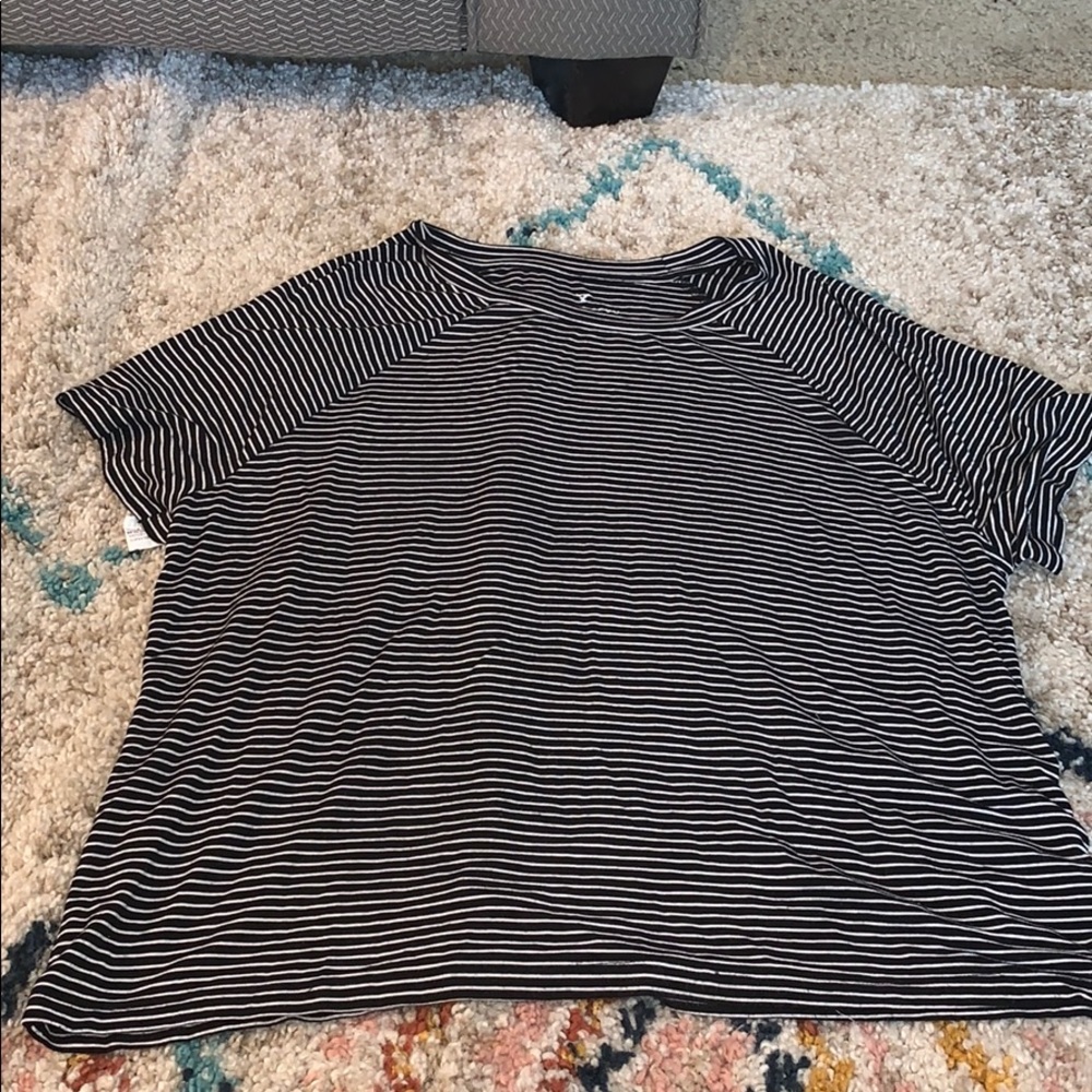Black/ white striped american eagle top